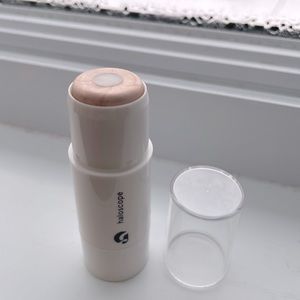 Glossier haloscope in quartz